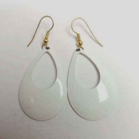 Vintage White Enamel Drop Shape Dangle Earrings, Retro Design, Estate - Picture 2 of 5